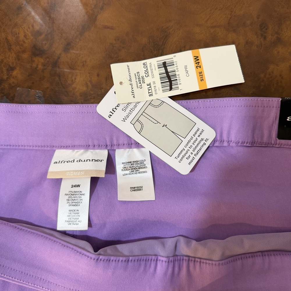 Alfred Dunner Plus Size Classic Tummy-Control Fit Bermuda Shorts S 24W Purple - Picture 3 of 9